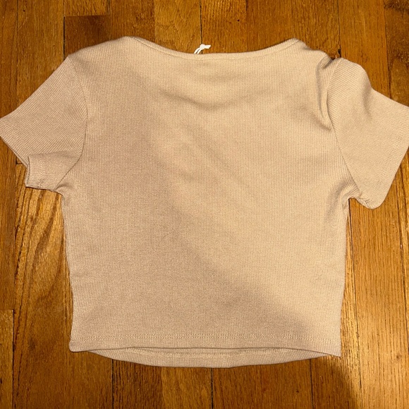 nwt tan princess polly cropped tee - Picture 2 of 3